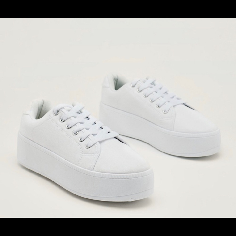 💋1 DAY SALE💋 ❤️SODA CANVAS OFF WHITE SNEAKERS